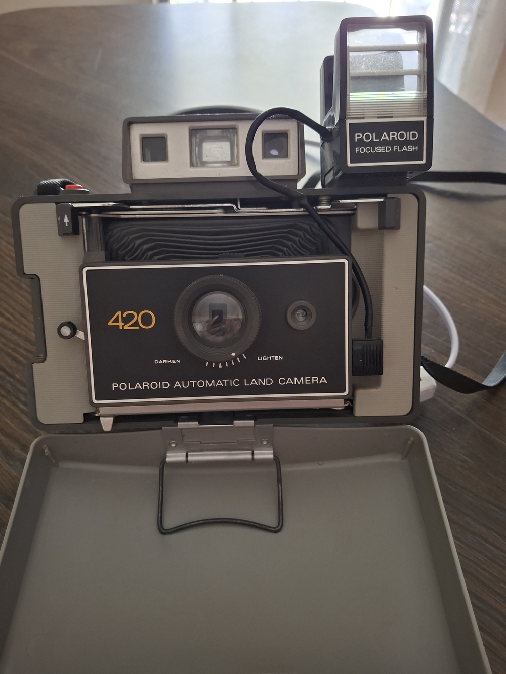 Vintage 420 Polaroid Automatic Land Camera